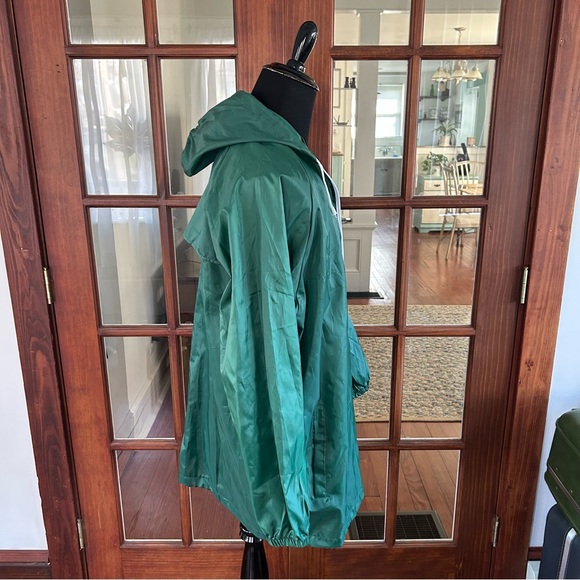 Defenders of Wildlife Hooded Windbreaker Poncho - Picture 5 of 9